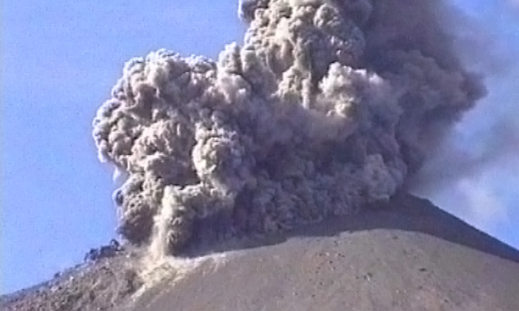 Convergence et subduction - Volcanisme et subduction - 3mn 39s